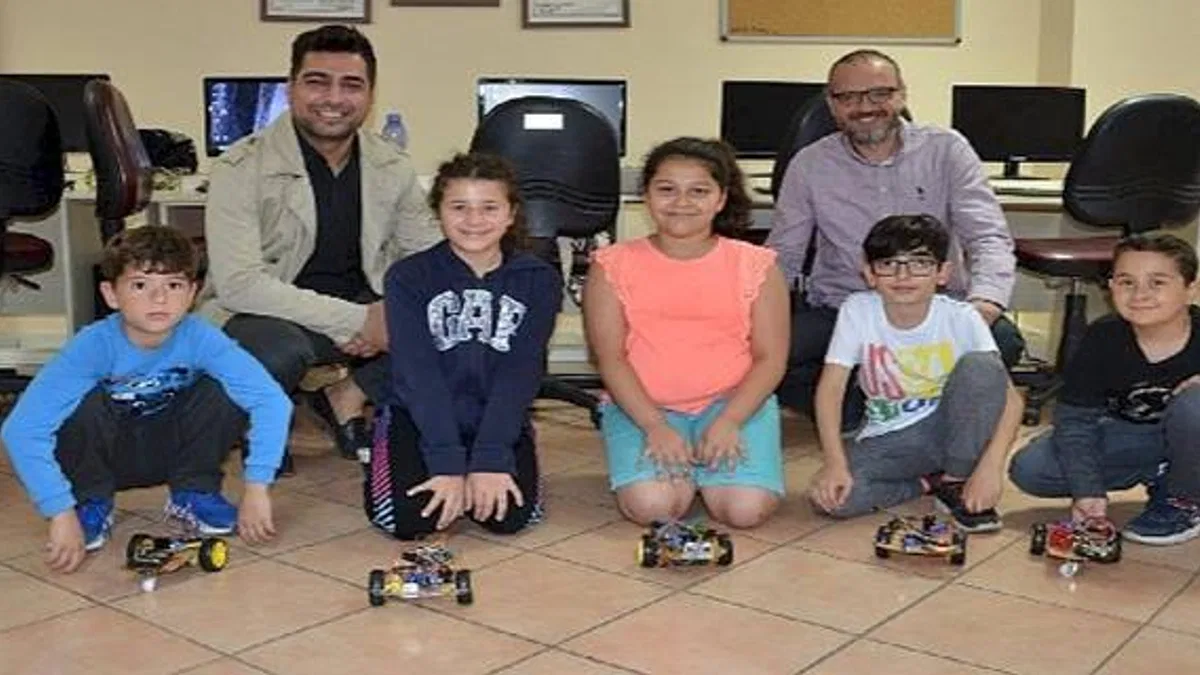 Alanya ATABEM'den bir ilk Bluetooth kontrollü araba projesi