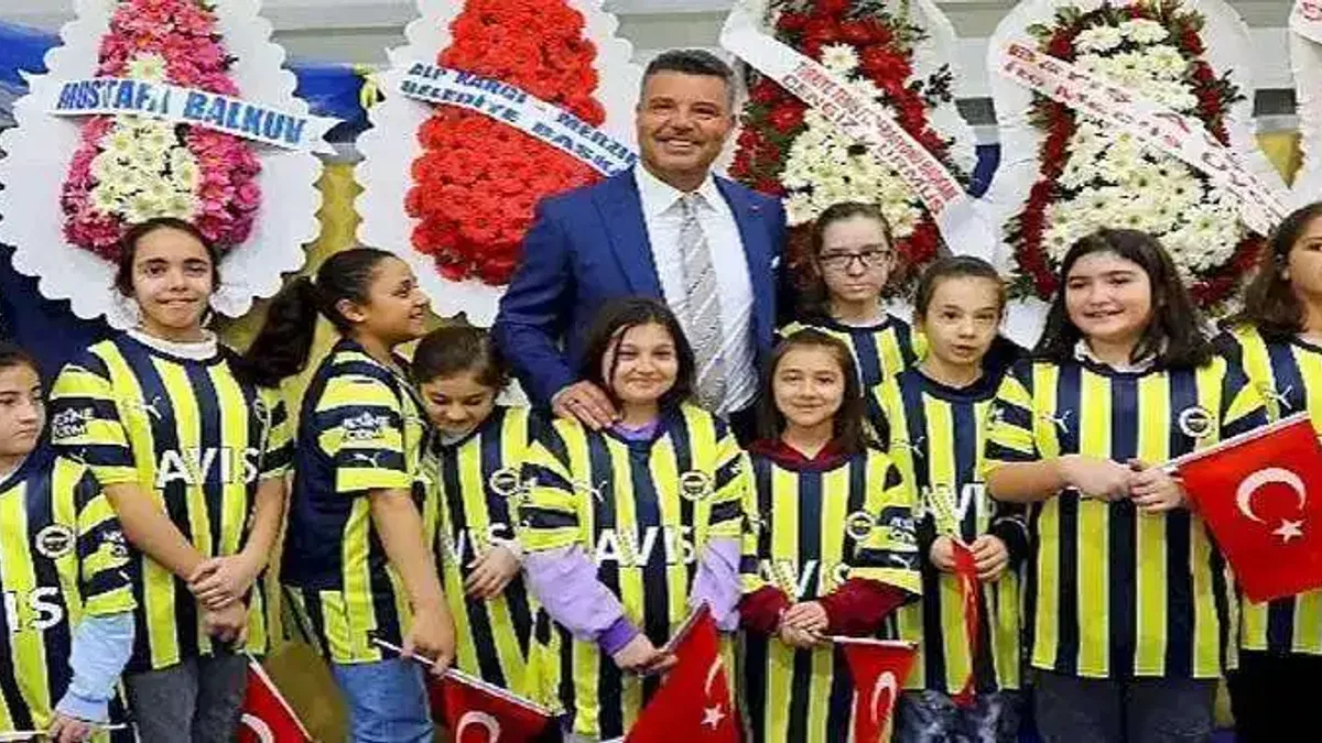 Saran Group Cumhuriyet 100. Yılında 24. Spor Salonu "Atatürk Spor Salonu"nu İzmit'te Açtı
