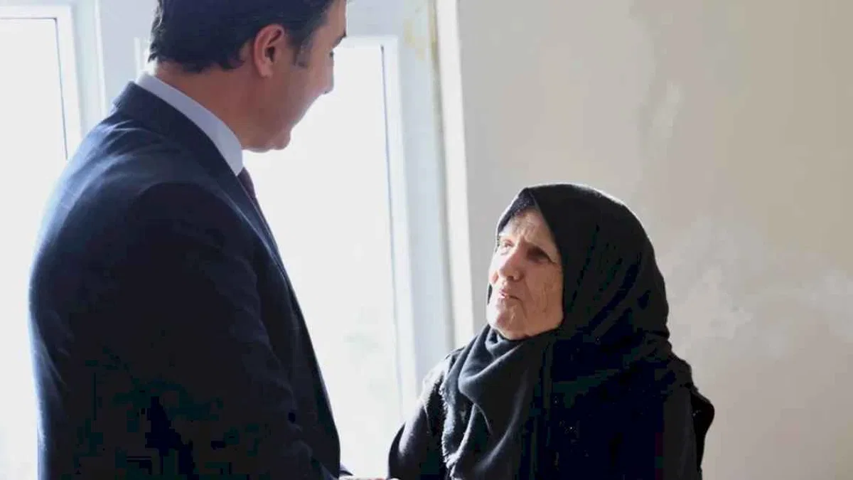 Kocaeli Büyükşehir acıları hafifletiyor