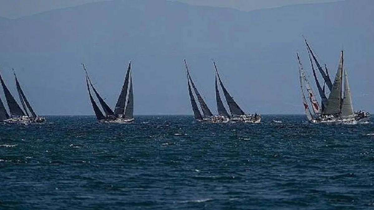 11. TAYK – Eker Olympos Regatta yelken yarışında "Büyük" kupayı, "Fenerbahçe Doğuş Yelken Yat Takımı Fenerbahçe 1" takımı kazandı