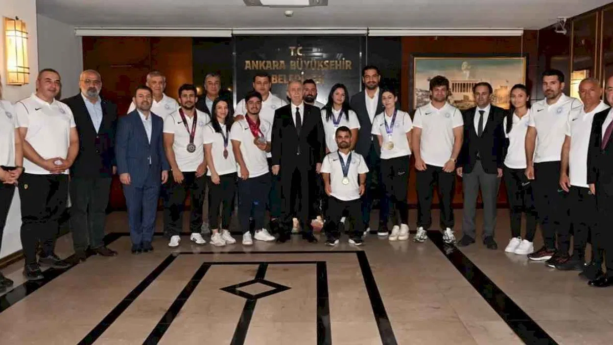 ASKİ'li sporculardan Başkan Yavaş'a ziyaret