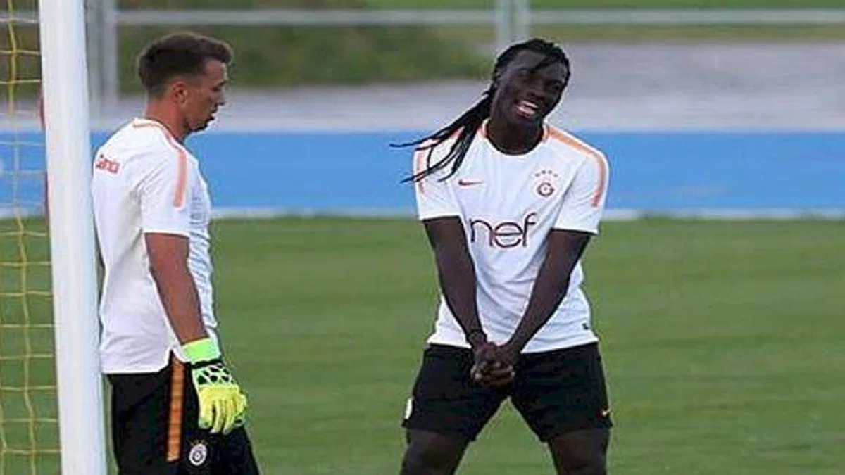 Muslera ve Gomis'ten Örnek Kaptanlık: 'Primler Herkes İçin Eşit Olmalı…'