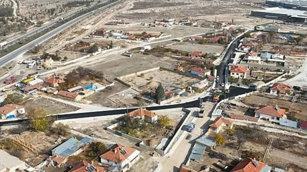 Selçuklu Belediyesi fiziki belediyecilik çalışmalarıyla Selçuklu'ya değer katmaya devam ediyor