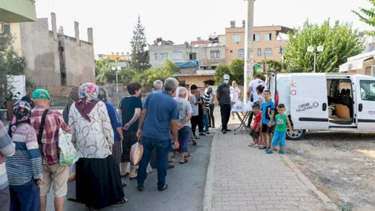 Mahalle Mutfakları dar gelirlilerin imdadına koşuyor