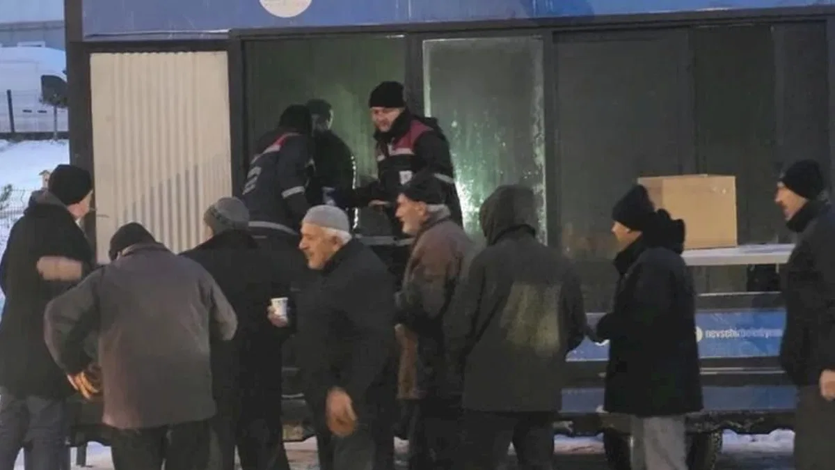 Nevşehir Belediyesi’nden poğaça ve süt ikramı