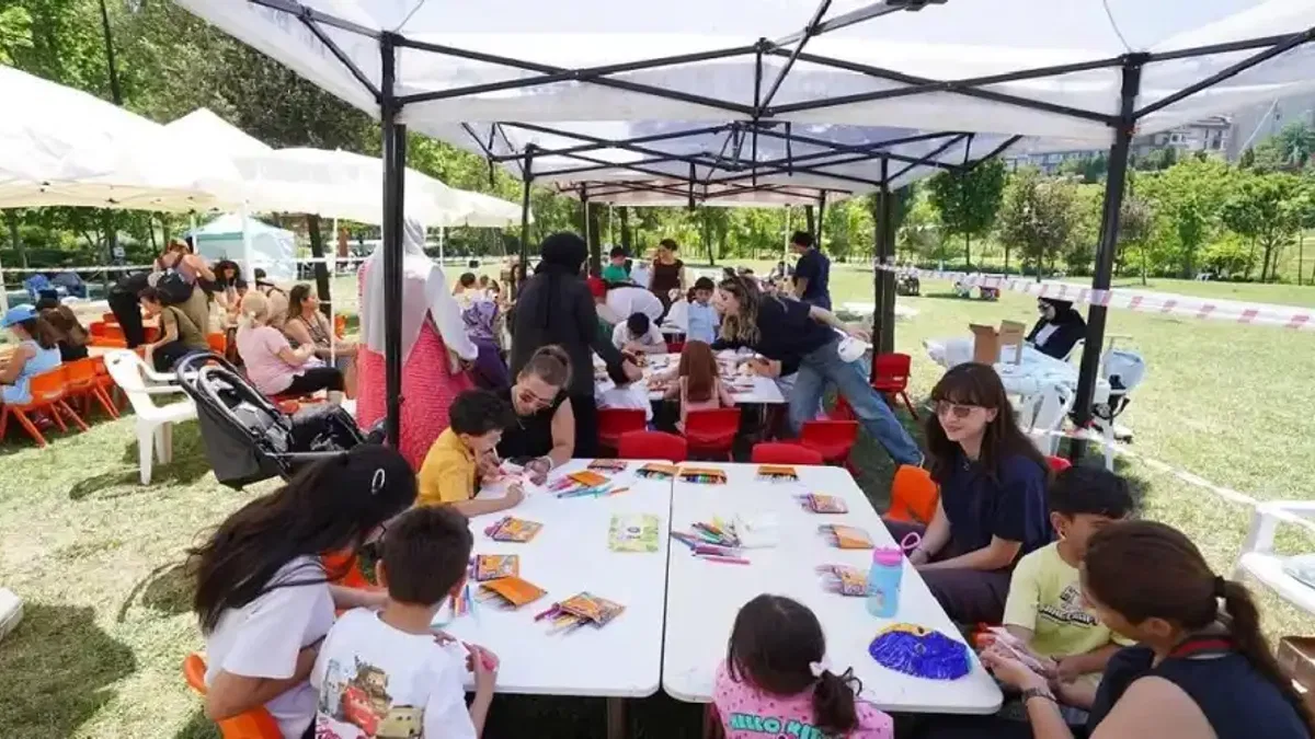 İstanbul Beylikdüzü’nde karne sevinci şenliğe dönüştü