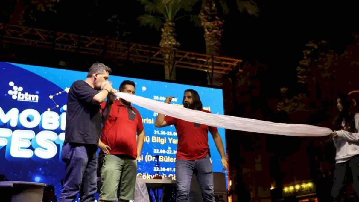 Bursa Büyükşehir'den Mudanya'da bilim dolu gece