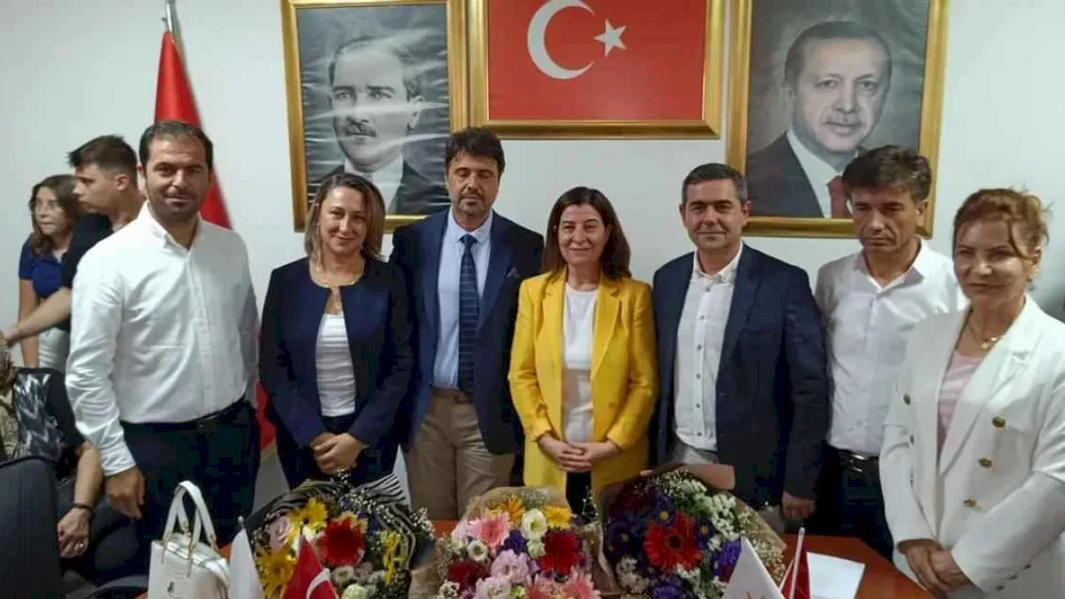 AK Parti Keşan'da Gürcan Kılınç görevi Savaş Pekdemir’e devretti