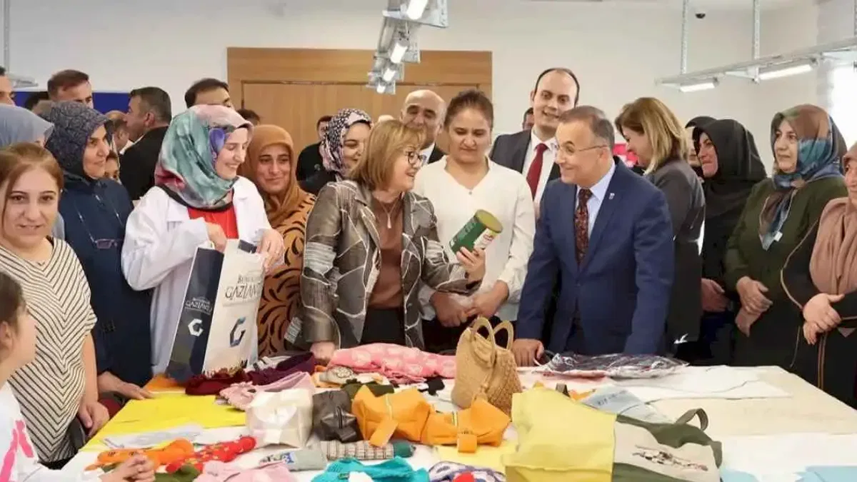 Gaziantep Araban’da yenilenen GASMEK binası hizmete açıldı
