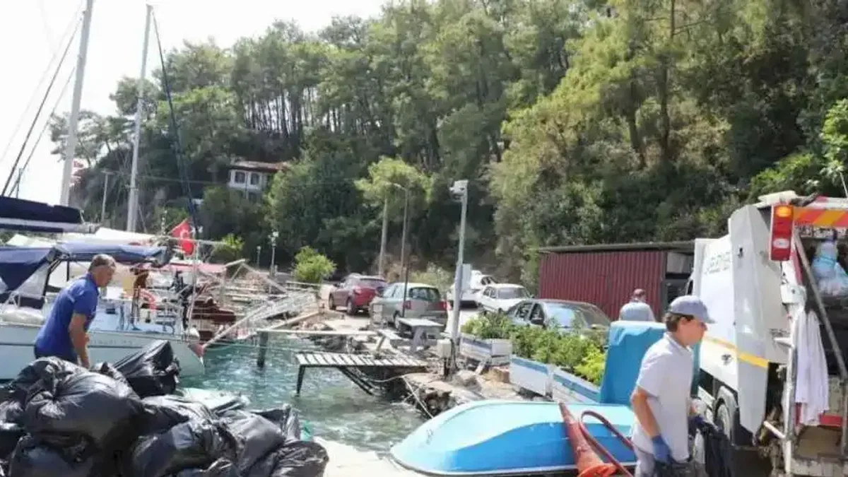 Muğla’nın eşsiz koylarında 31 ton atık toplandı