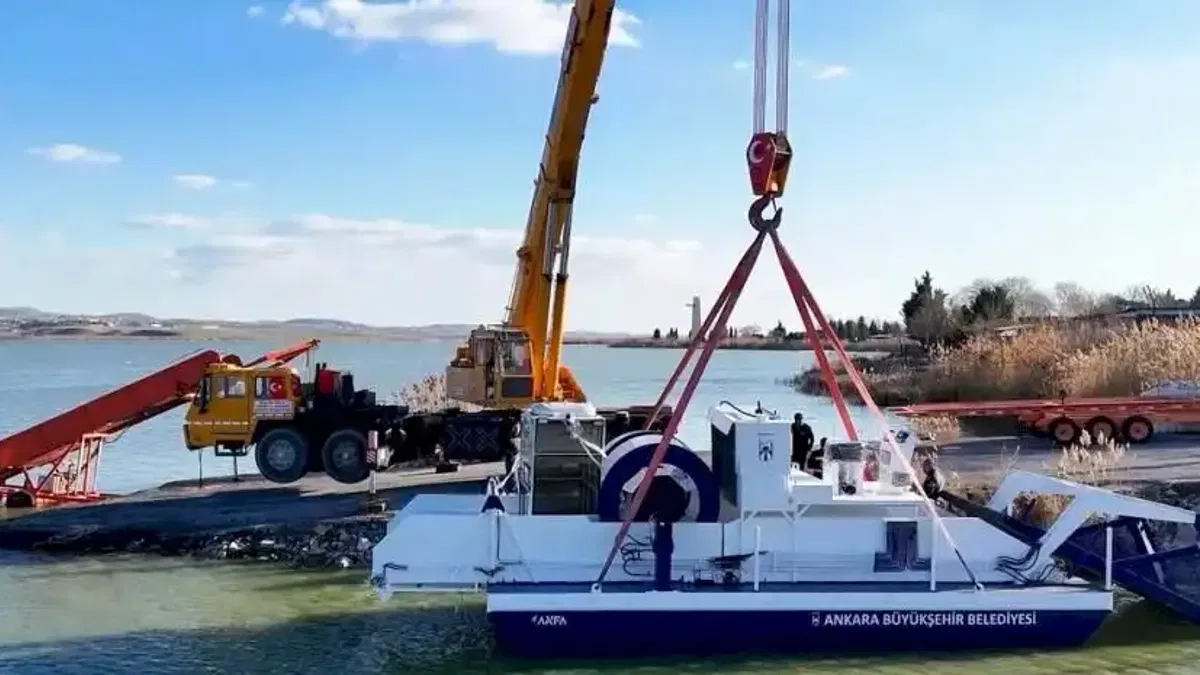 Başkent'in göletlerinde temizlik ve bakım sürüyor