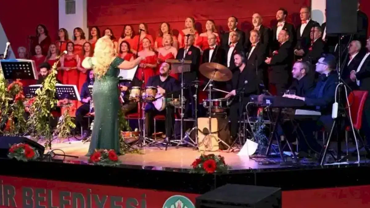 Manisa'da 'Sevgililer Günü'ne özel konser ve etkinlik