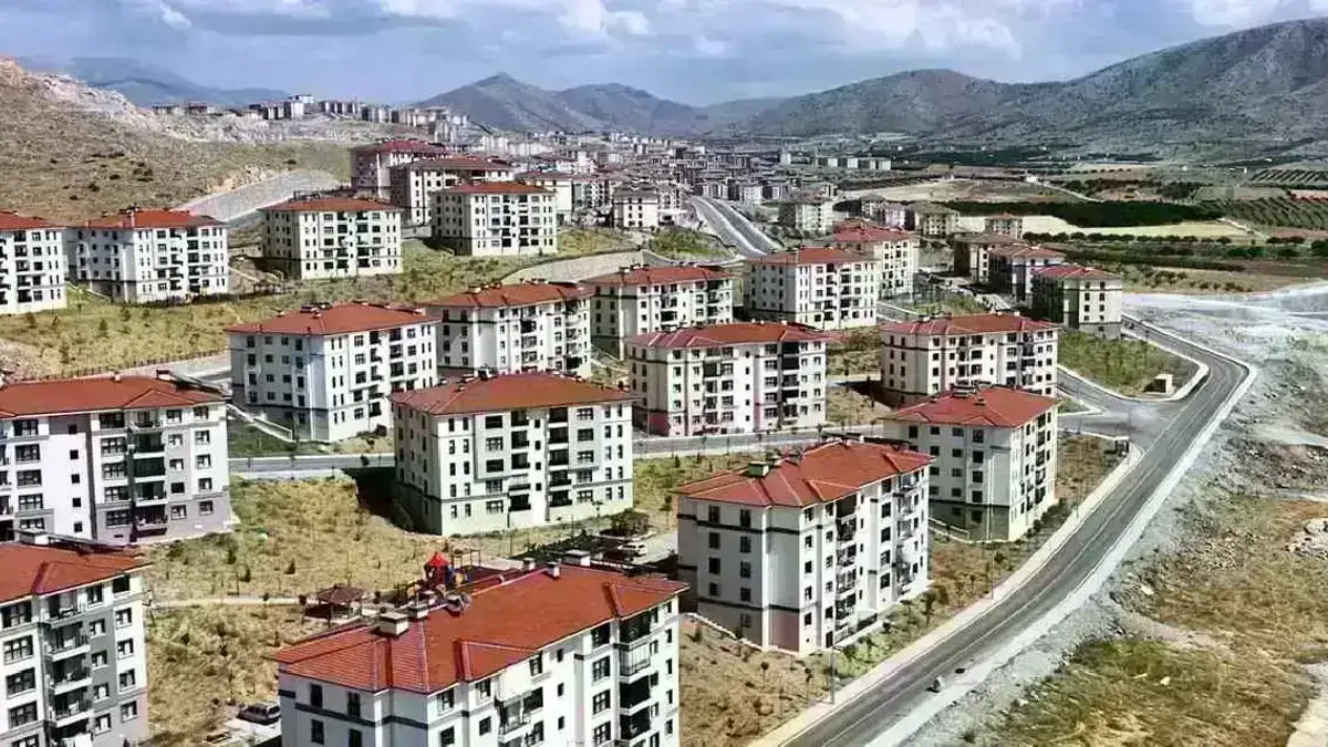 Bakan Kurum: Teslim edilen her yuvada güven var