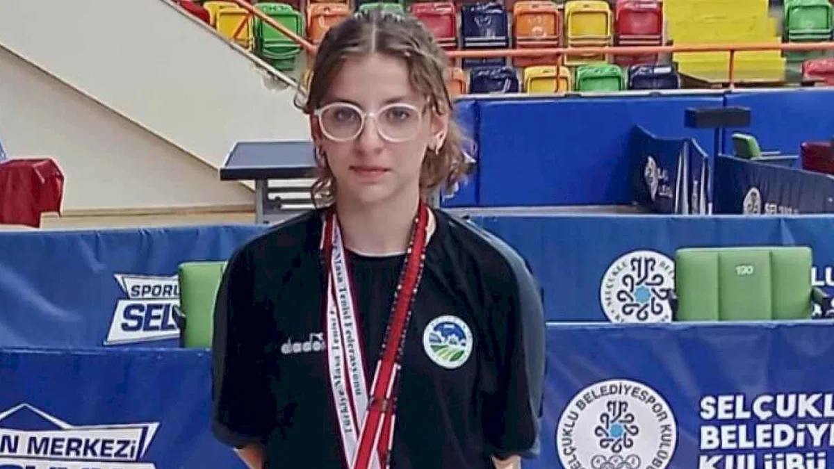 Sakaryalı raket Konya’daki şampiyonaya damga vurdu