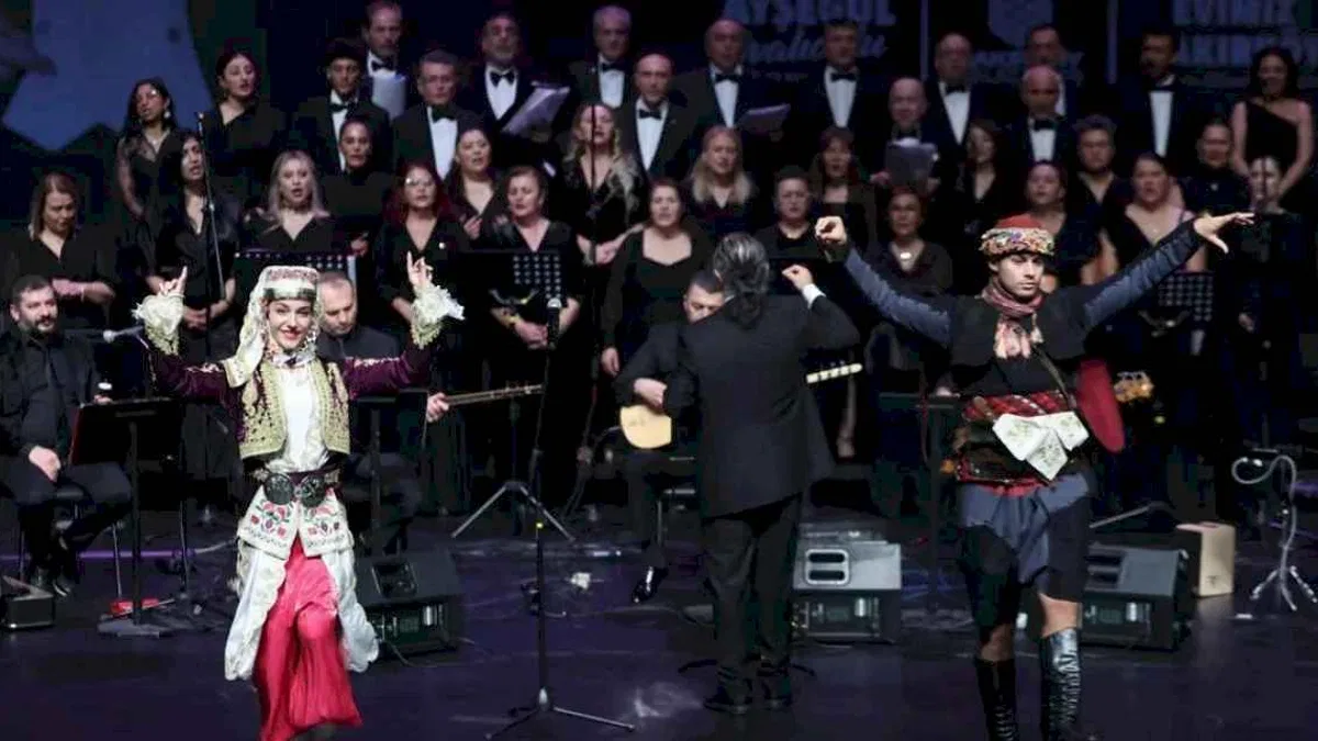 İstanbul Bakırköy'de Ata’nın sevdiği türküler konseri düzenlendi