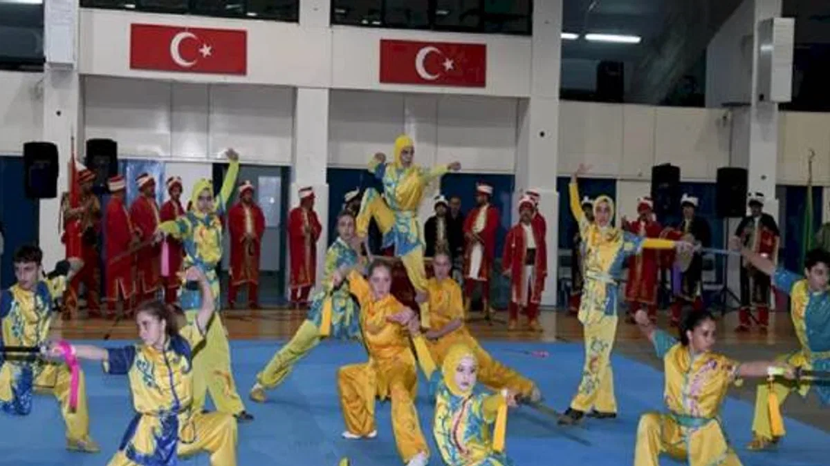 Trabzon'da şampiyonların gösterisi nefes kesti