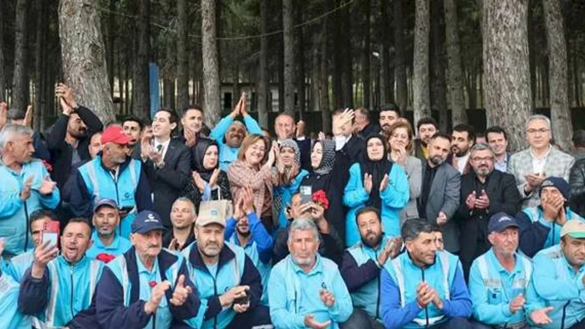 Başkan Şahin belediye çalışanlarıyla bir araya geldi