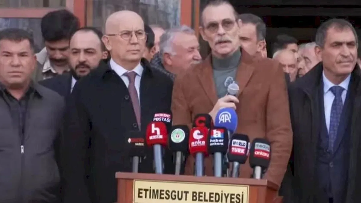 Etimesgut'ta 'yolsuzluk' iddialarına Beşikçioğlu’ndan açıklama