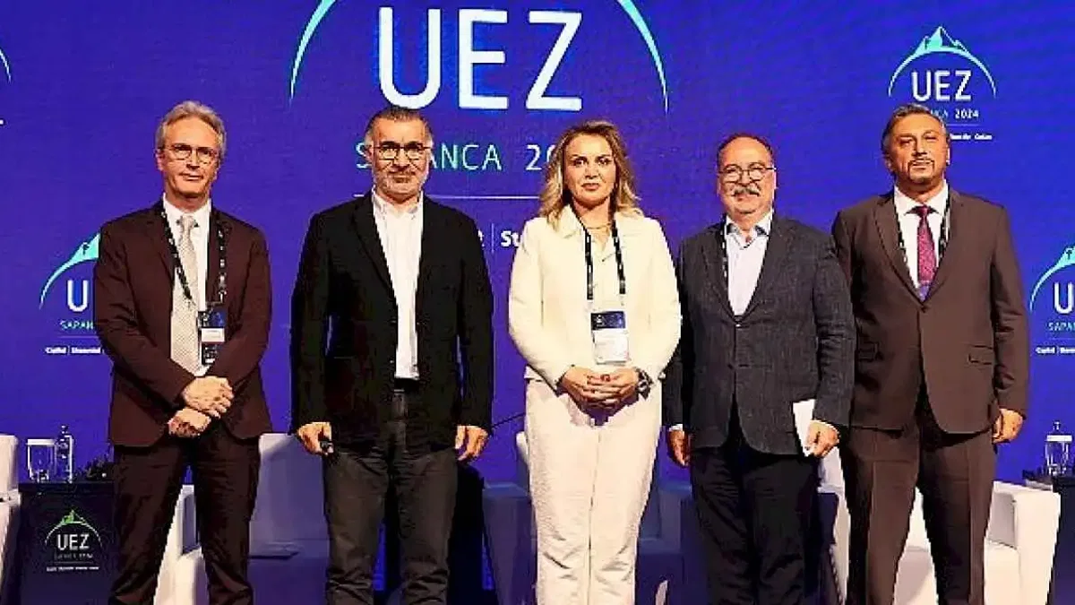 Eğitimin Geleceği: Dijital Çağda Global Yetenekler Geliştirmek