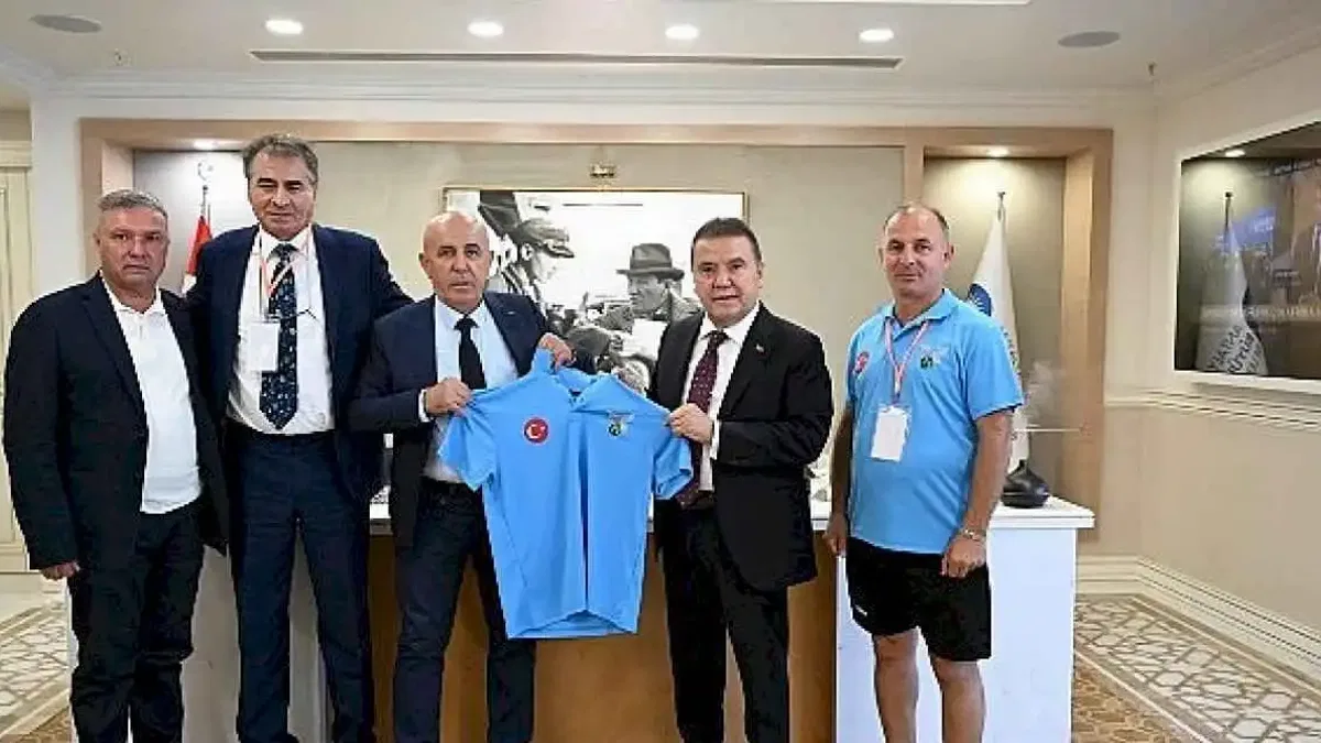 Bosna heyetinden Başkan Böcek'e ziyaret