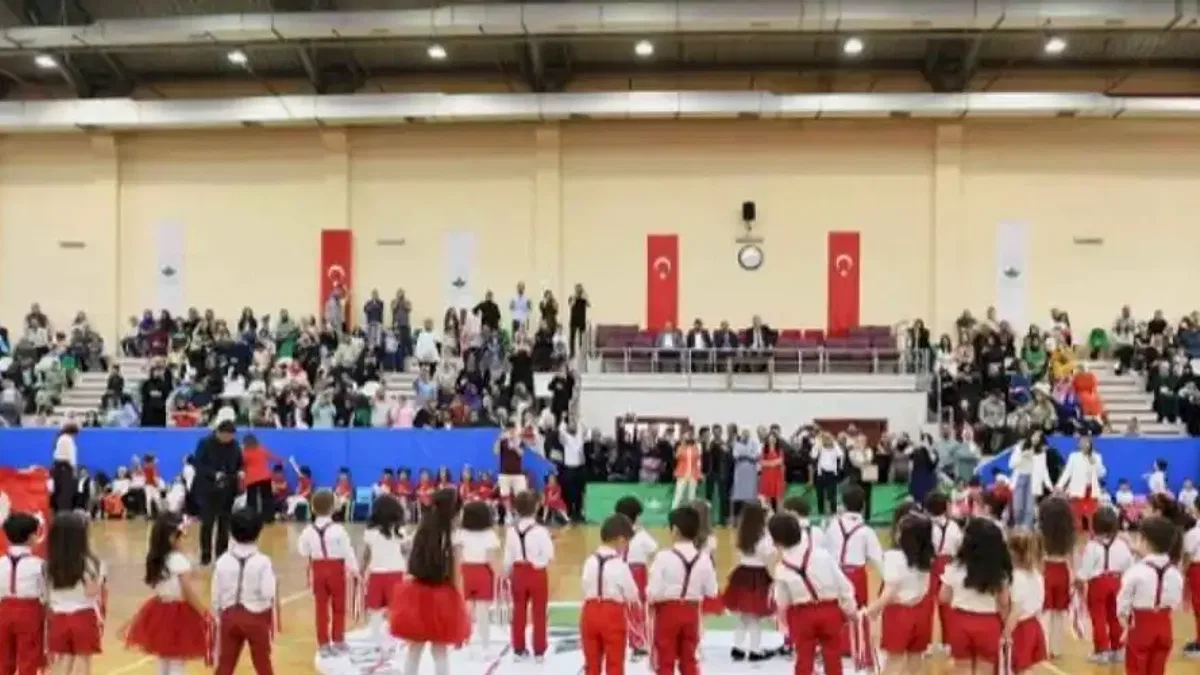 23 Nisan Çocuk Şenliği, minik öğrencilerin gösterileriyle son buldu