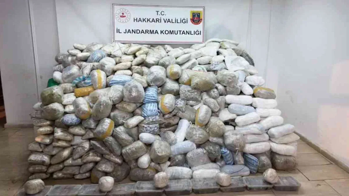 Hakkari'de dev uyuşturucu operasyonu! 348 kilo uyuşturucu ele geçirildi