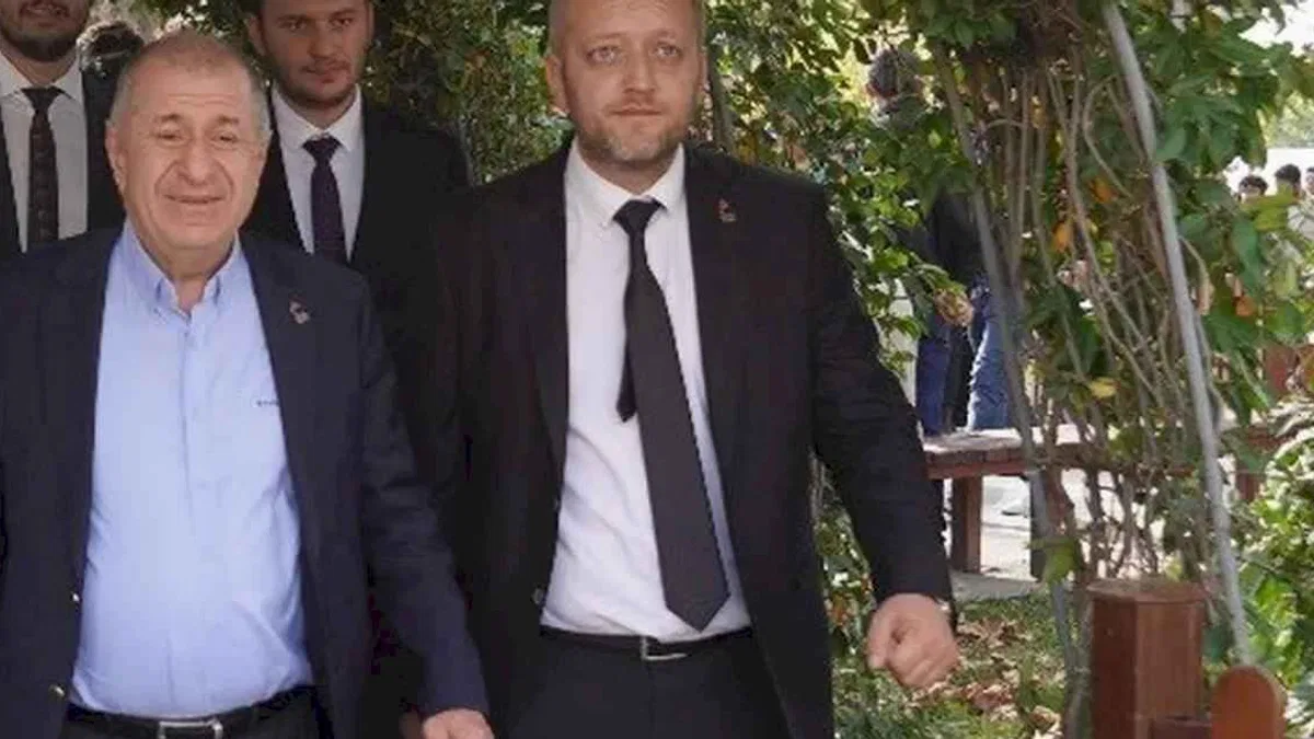Zafer Partisi Bursa'da Leman karikatürüne ve Atatürk hakaretlerine tepki