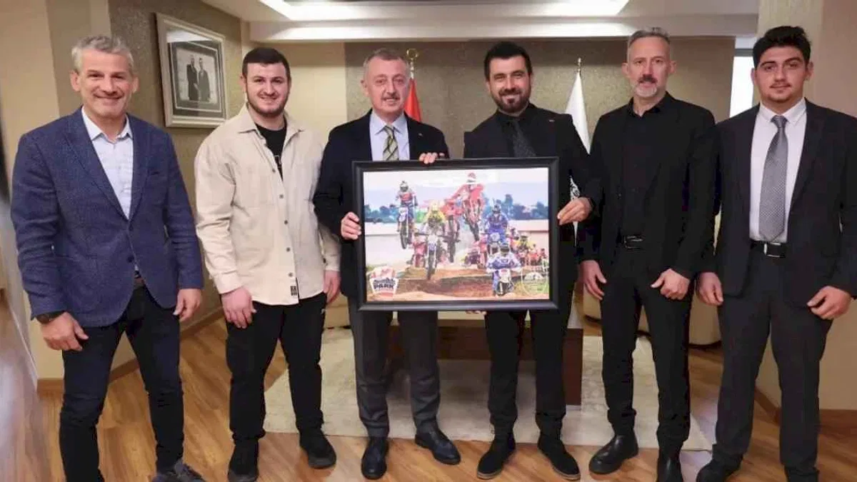 Kocaeli'de Başkan Büyükakın'a STK’lardan teşekkür