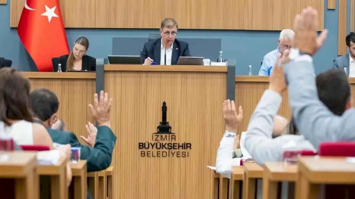 Başkan Tugay: Yangının yaralarını birlikte saracağız