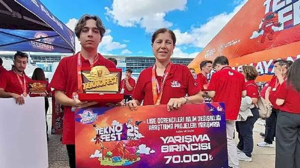 İzmir Fen Lisesi Öğrencisi, TEKNOFEST 2025'te Türkiye Birincisi Oldu