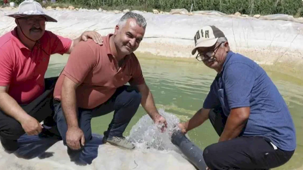Mersin'de Erdemli kırsalına 4 bin metrelik sulama borusu desteği