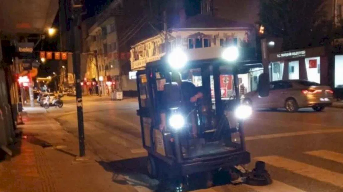 Yenişehir’de gece-gündüz temizlik mesaisi