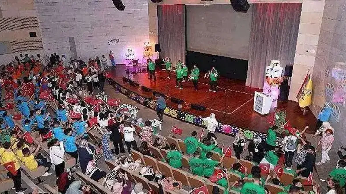 Özel Öğrencilerden "En Özel KOMEK'li" Dönem Sonu Programı