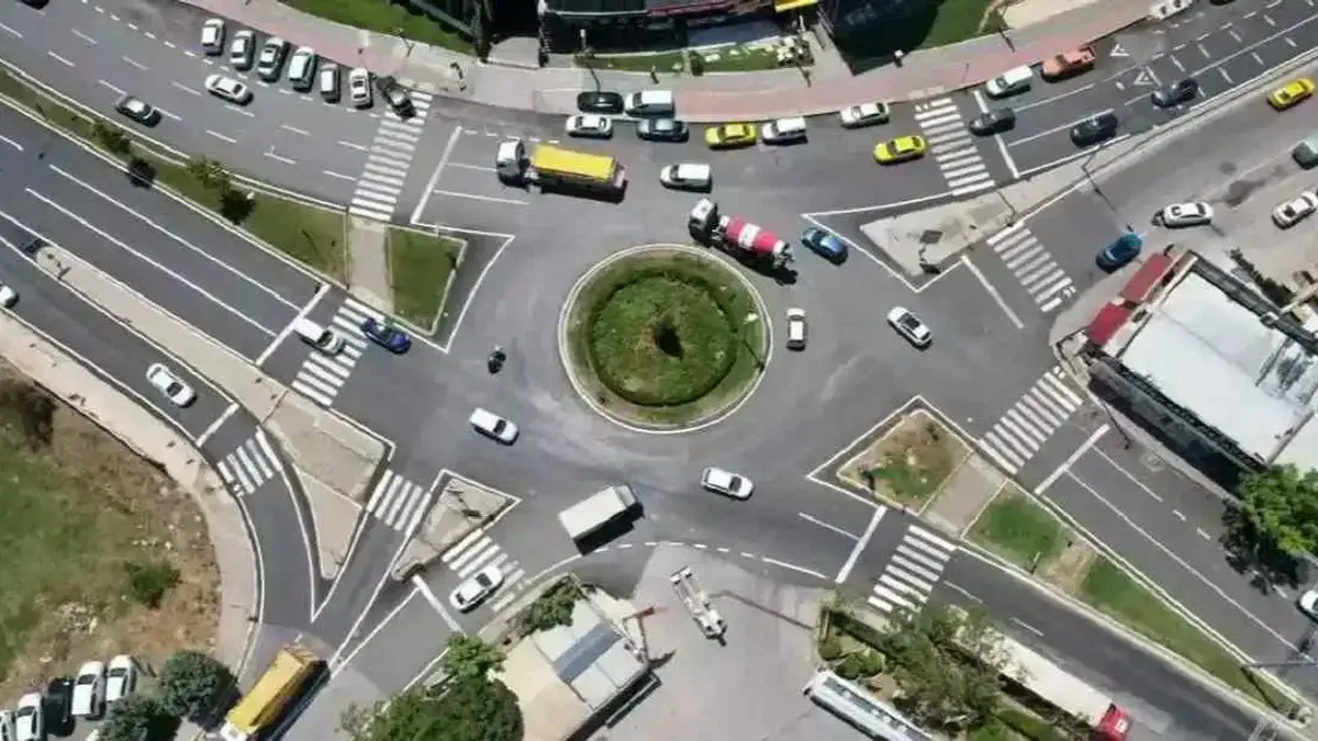 İBB İstanbul'un yollarını yenilemeye devam ediyor