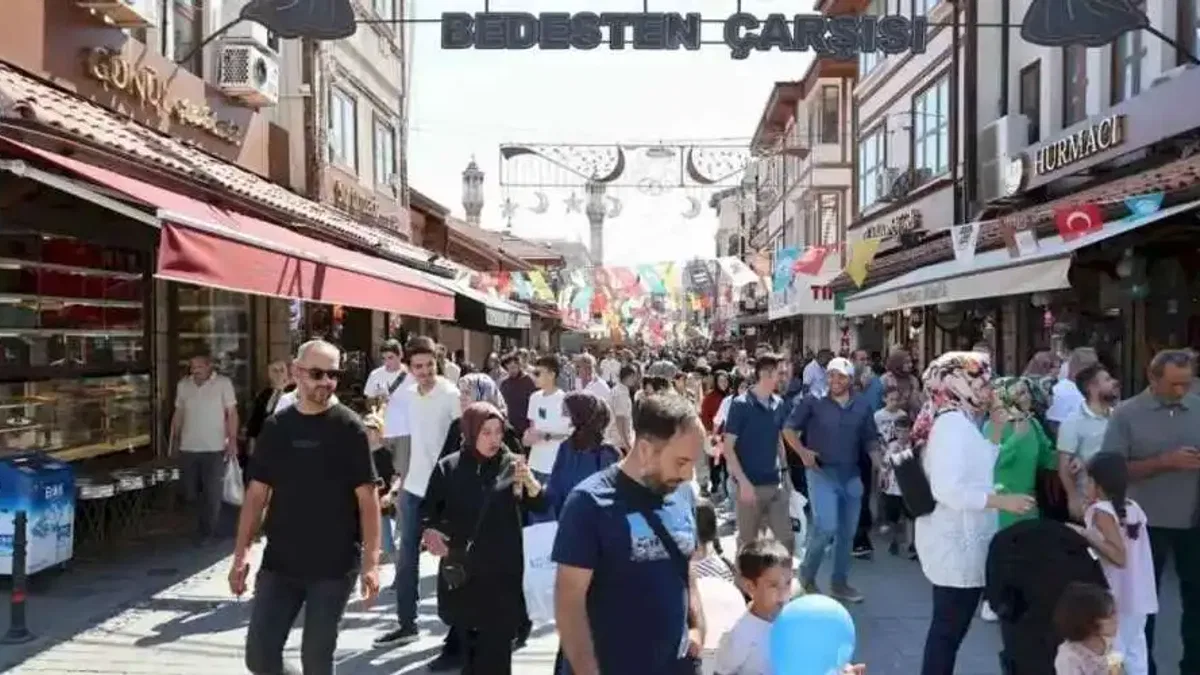 Konya'da Başkan Altay'dan esnafa teşekkür