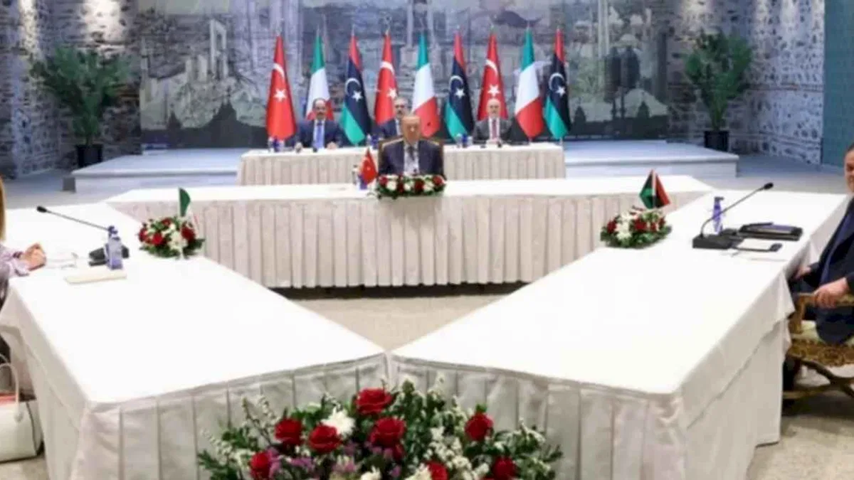 İstanbul'da üçlü işbirliği zirvesi başladı