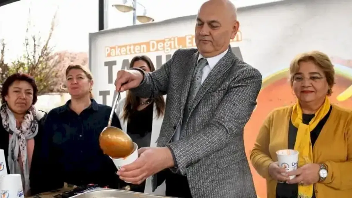 Kadın kooperatiflerinden tarhana ikramı