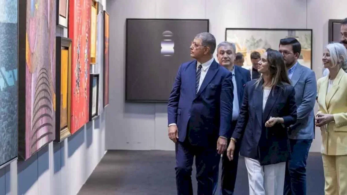 İzmir Sanat ve Antika Fuarı kapılarını açtı