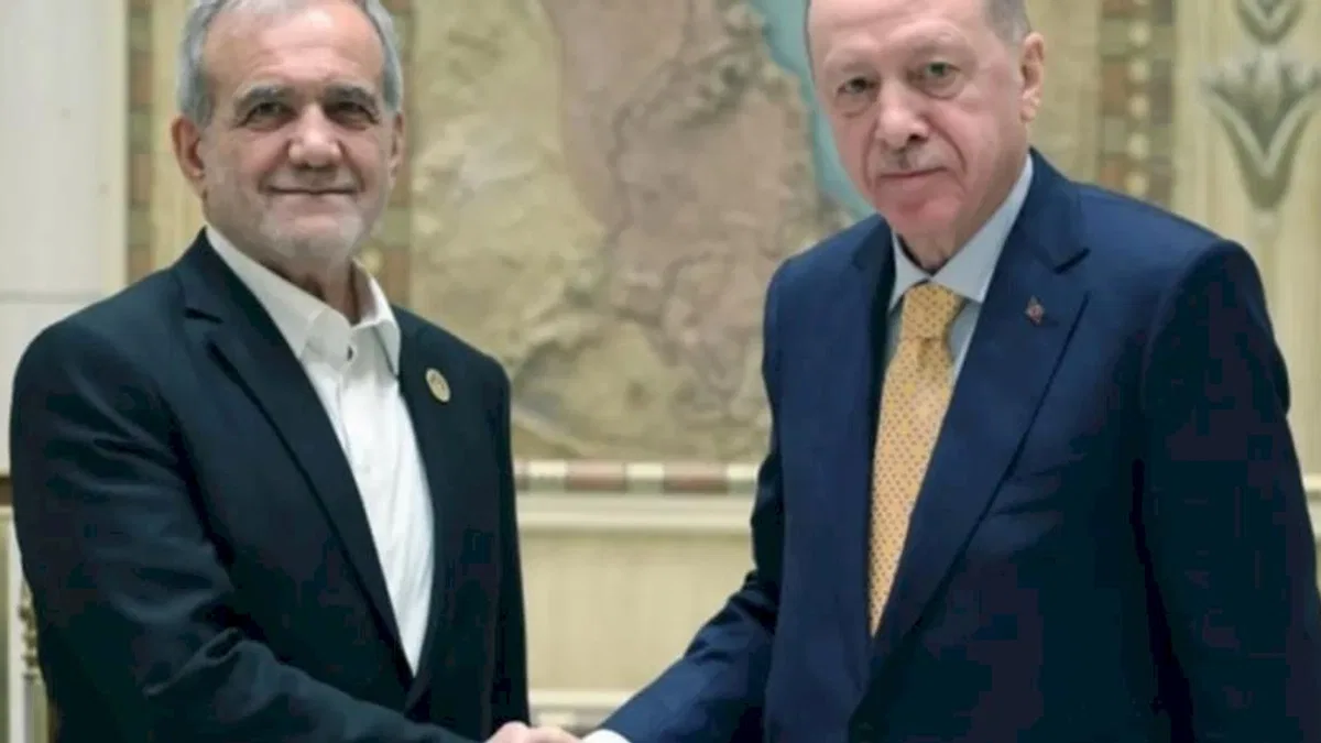 Cumhurbaşkanı Erdoğan İran Cumhurbaşkanı Pezeşkiyan ile görüştü