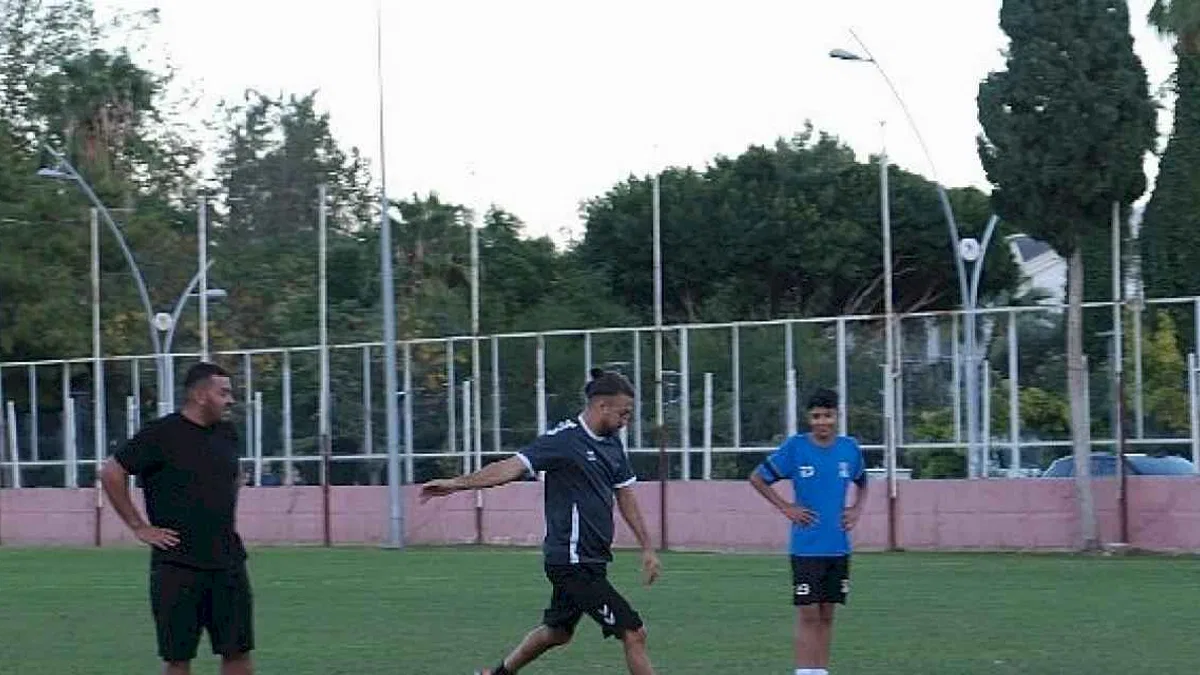 Belediye personeli arasında dostluk maçı