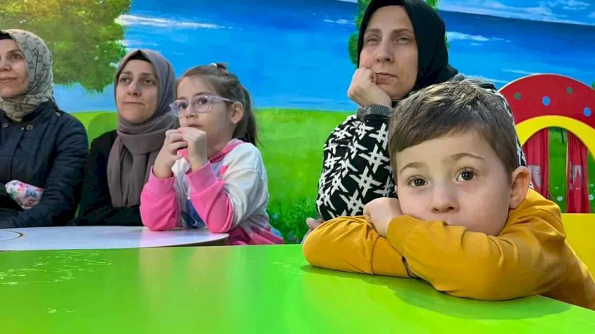 Çocuklar masalların büyülü dünyasıyla buluşuyor