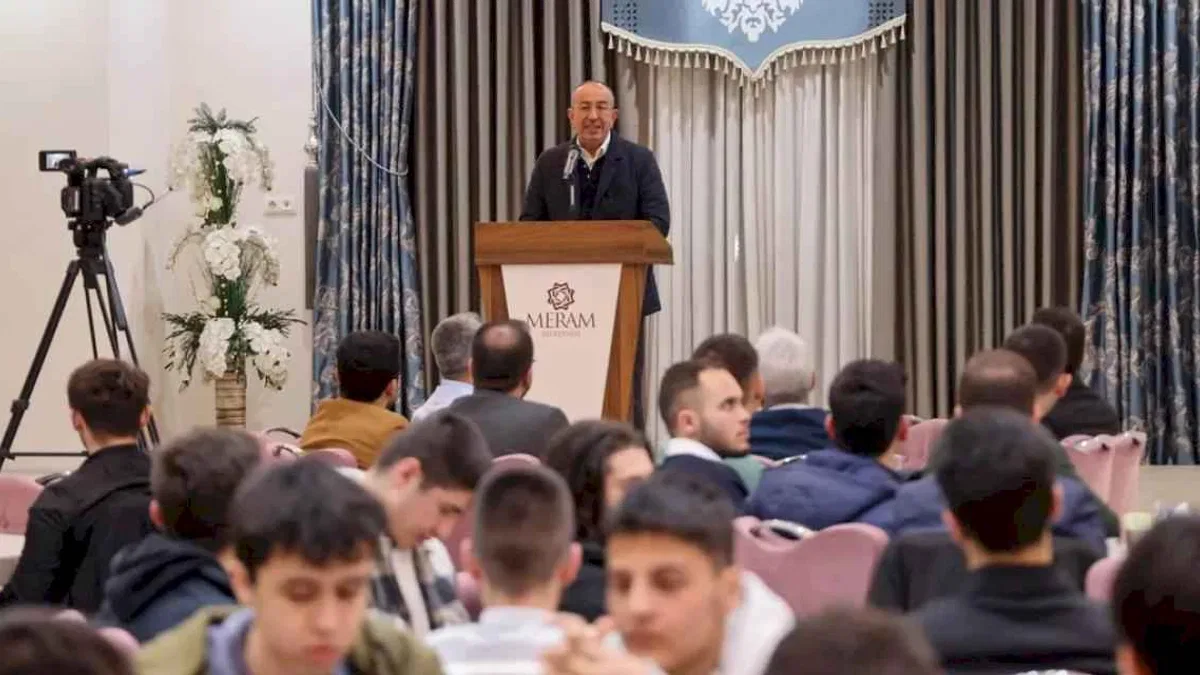 Konya'da 'Başkan Kavuş gençlerle buluştu'
