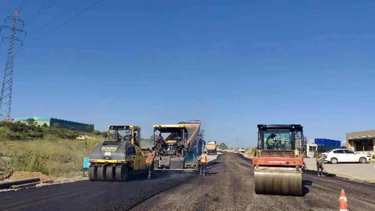 Gebze Pelitli Yolu Caddesine asfalt
