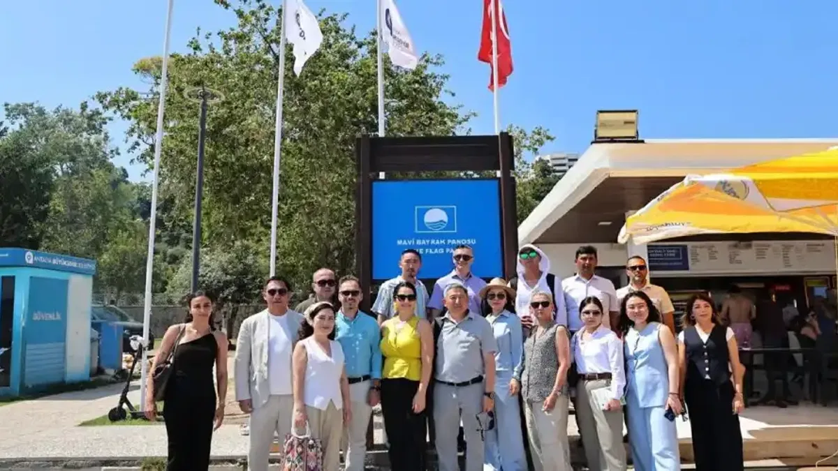 Kırgız heyet Antalya’nın mavi bayraklı plajlarını inceledi