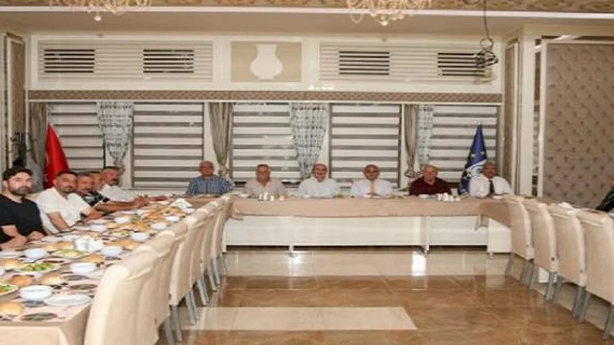 Alim Işık vatandaşla Muharrem orucunu açtı