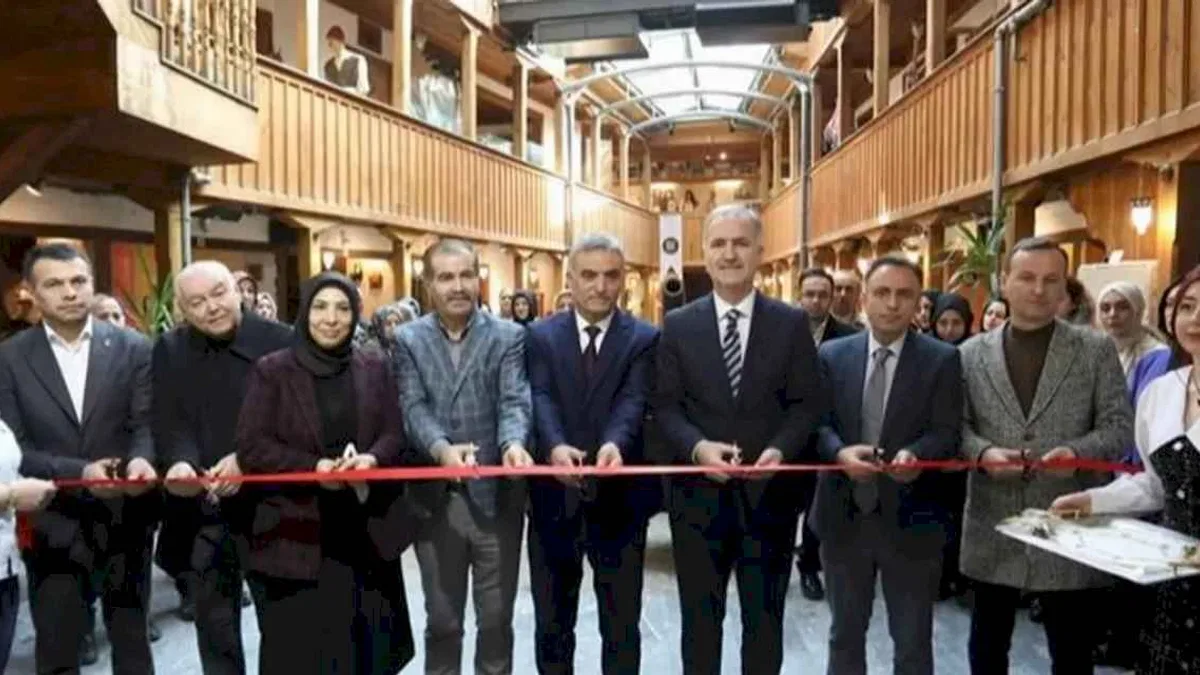 Bursa İnegöl'de 'Vuslat' sergisi görücüye çıktı