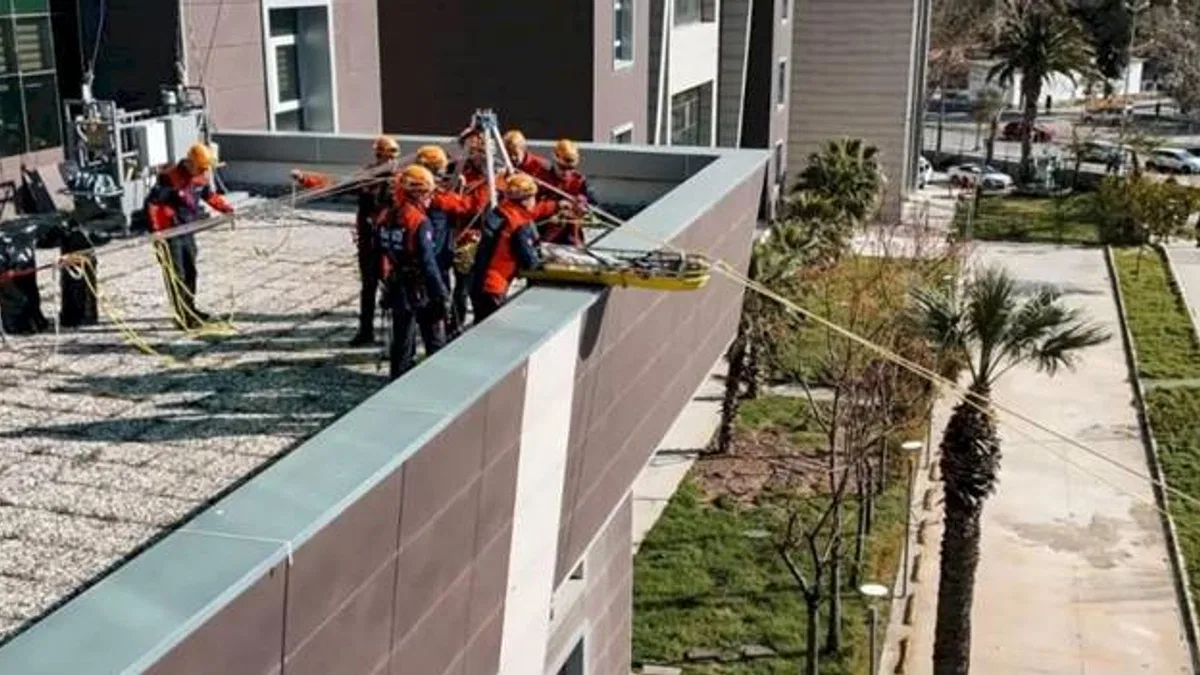 İzmir Adliyesi’nde nefes kesen bomba tatbikatı
