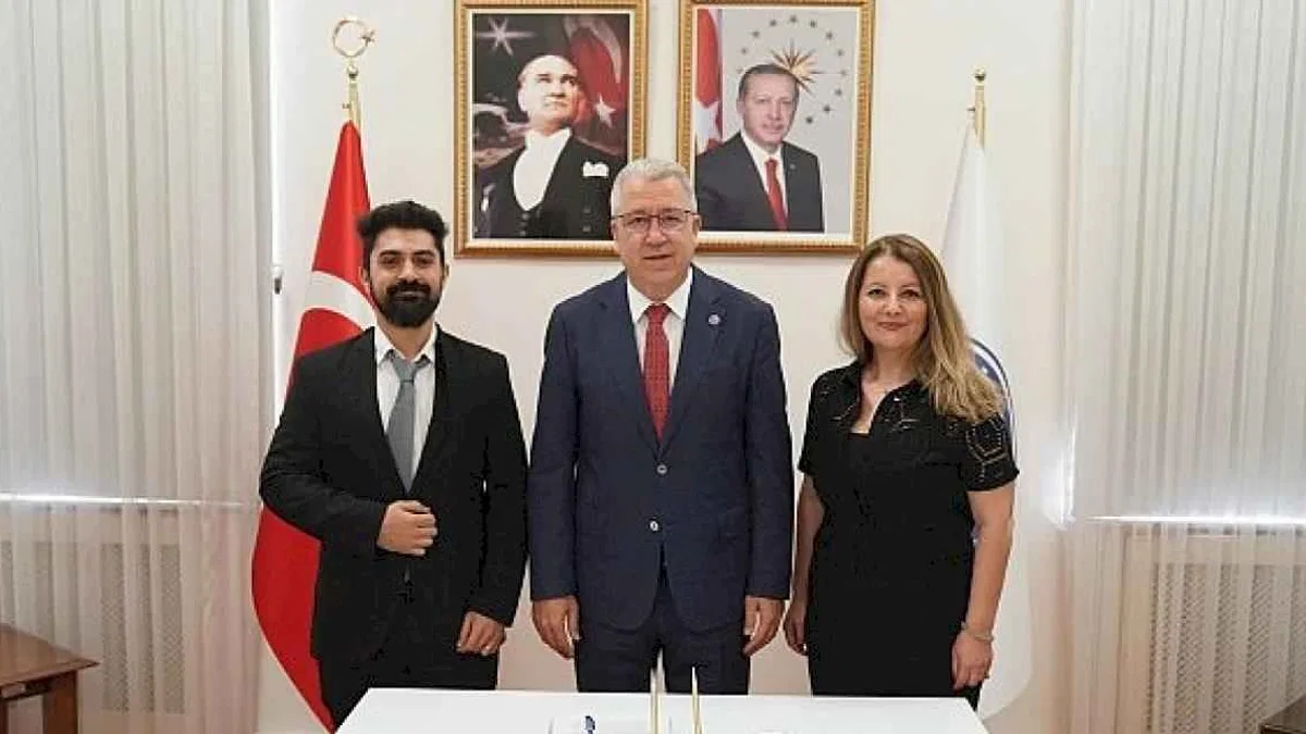 Bu proje ile lisansüstü öğrencilere acil psikiyatrik bakım ve ruh sağlığı triyajı eğitimi verilecek