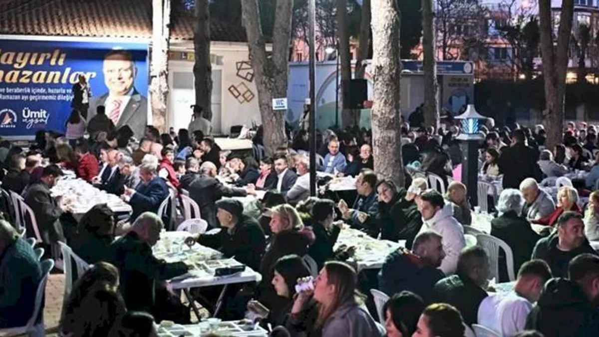 Antalya Muratpaşa'da 2 bin kişilik sofra