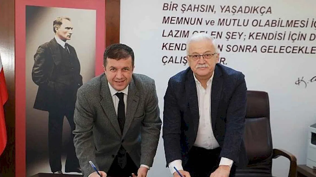 Burhaniye Belediyesi, Balıkesir Üniversitesi Burhaniye Meslek Yüksek Okulu'nun yeni binasını yapmak için kolları sıvadı